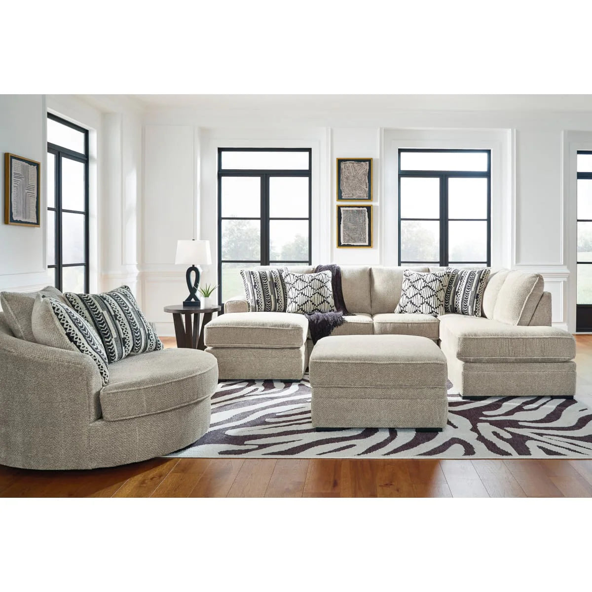 Calnita 2-Piece Sectional with Chaise