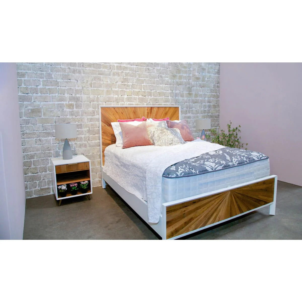Casablanca King Bed